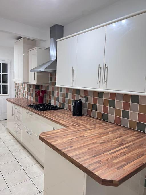 Spacious 3 Bed Flat - Beach Nearby - No Pets Саутенд-он-Сі Екстер'єр фото